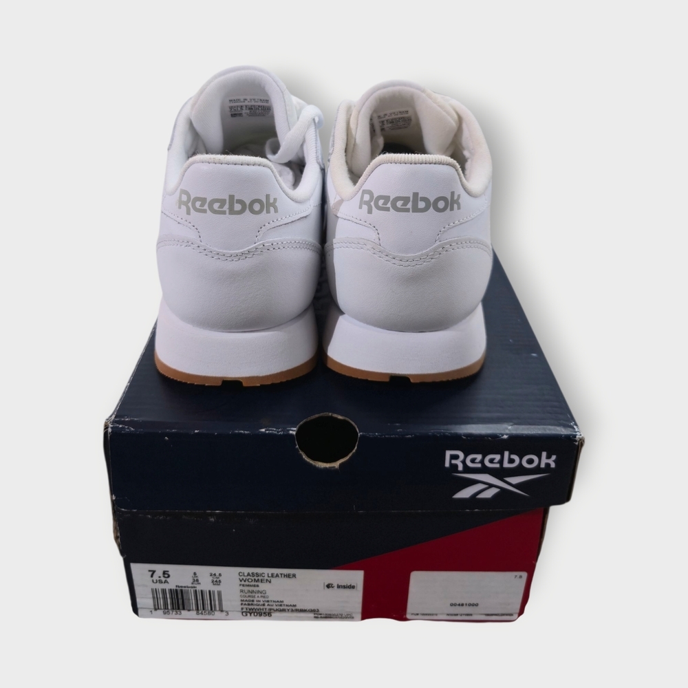 Reebok Women’s Classic Leather White/Gum GY0956 – Size 7.5 – NEW With Box *Read - Picture 9 of 10